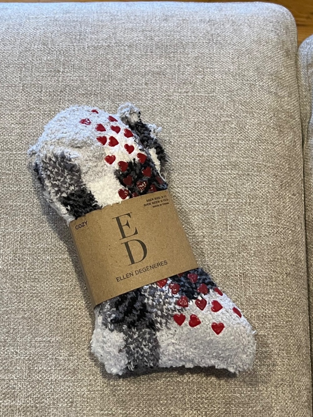 Ellen Degeneres Cozy Plush Socks Black/White Plaid w Red Heart Soles Cozy & Warm - Picture 4 of 5